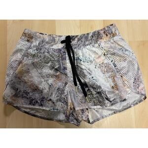 ALALA NWOT Multi Color Activewear Shorts Back Storage Zipper. Size Large